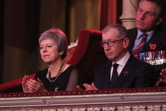 La première ministre britannique Theresa May et son mari Philip - La famille royale d'Angleterre au Royal Albert Hall pour le concert commémoratif "Royal British Legion Festival of Remembrance" à Londres. Le 10 novembre 2018