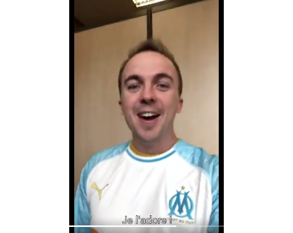 Frankie Muniz, ex-star de la série Malcolm, a enfilé le maillot de l'Olympique de Marseille et enregistré un message vidéo pour les fans de l'OM lors de sa participation au Hero Festival, qui s'est tenu dans la cité phocéenne les 10 et 11 novembre 2018.