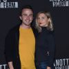 Frankie Muniz (Malcolm) et sa compagne Paige Price à la soirée Knott's Scary Farm à Los Angeles le 29 septembre 2017