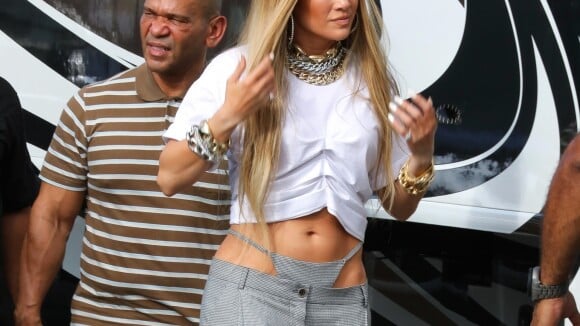 Jennifer Lopez se lâche : Hot Mama avec un "pantalon string"