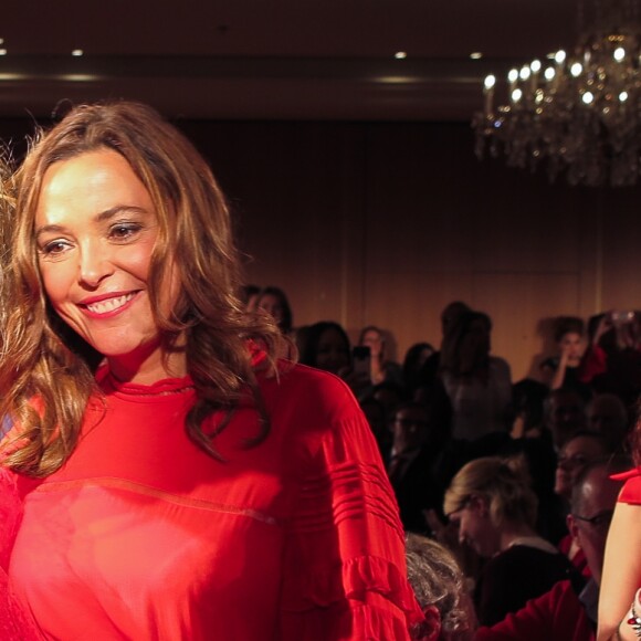 Romane Serda, Sandrine Quétier - Red défilé pour l'association "Sauvez le coeur des femmes" by Ajila à l'hôtel Marriott à Paris le 16 novembre 2018. © Christophe Guillarmé via Bestimage