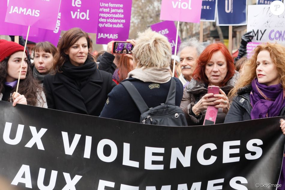 Anna Mouglalis Muriel Robin Lors De La Manifestation Organisee Contre Les Violences Faites Aux Femmes Dans Le Quartier De L Opera A Paris Le 24 Novembre 2018 Purepeople