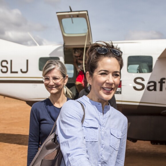 La princesse Mary de Danemark en visite dans la réserve naturelle de Kalama lors de son voyage au Kenya le 27 novembre 2018.