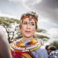  La princesse Mary de Danemark en habit traditionnel lors de sa visite dans la réserve naturelle de Kalama lors de son voyage au Kenya le 27 novembre 2018. 