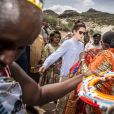  La princesse Mary de Danemark en habit traditionnel lors de sa visite dans la réserve naturelle de Kalama lors de son voyage au Kenya le 27 novembre 2018. 