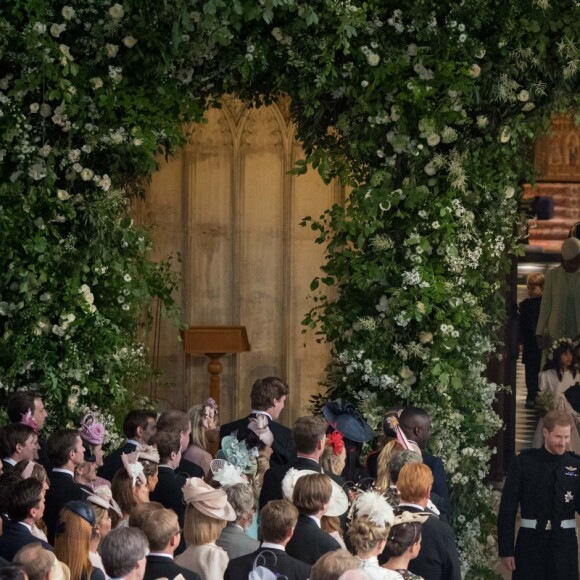 Meghan Markle (duchesse de Sussex) a épousé le prince Harry en la chapelle Saint-George de Windsor le 19 mai 2018. Avait-elle demandé - en vain - de faire vaporiser du désodorisant dans l'église parce qu'elle sentait le renfermé, comme cela a été rapporté par des sources royales bien placées en novembre de la même année ?