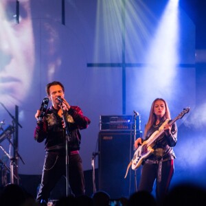 Exclusif - David Hallyday rend hommage à son père Johnny Hallyday, lors d'un concert aux fêtes de Wallonie à Andenne en Belgique le 23 septembre 2018.