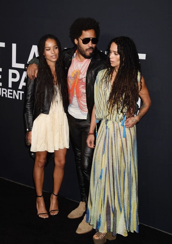 Zoë Kravitz et ses parents Lenny Kravitz et Lisa Bonet - People au défilé Saint-Laurent à Hollywood le 10 février 2016.