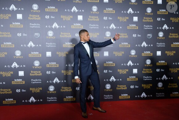 Kylian Mbappé (Paris Saint-Germain Trophée Kopa, recomposant le meilleur joueur de moins de 21 ans) - Tapis rouge de la cérémonie du Ballon d'or France Football 2018 au Grand Palais à Paris, France, le 3 décembre 2018. © Cyril Moreau/Bestimage