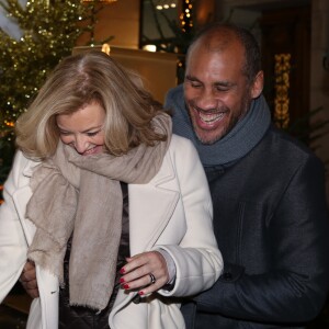 Valérie Trierweiler et son compagnon Romain Magellan lors de la soirée de lancement du "Winter Time 2018" au profit de l'association ELA à l'hôtel Sofitel rue du Faubourg Saint-Honoré à Paris, le 15 Novembre 2018. © Denis Guignebourg/BestImage