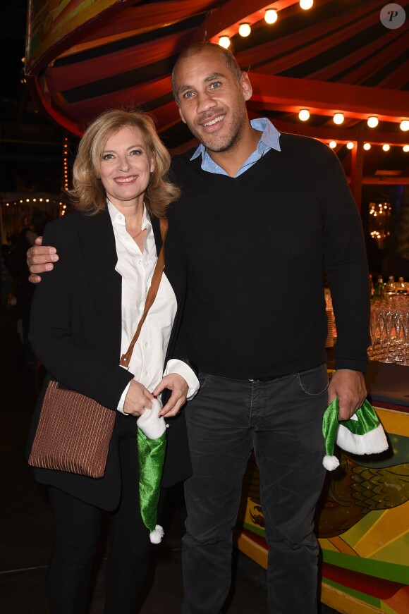 Valérie Trierweiler et son compagnon Romain Magellan - Le Secours Populaire fête Noêl pour 300 enfants au Musée des Arts Forains à Paris, le 5 décembre 2018. © Giancarlo Gorassini/Bestimage