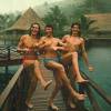 Johnny Hallyday a partagé cette photo de son séjour à Tahiti en 1972 sur Instagram.