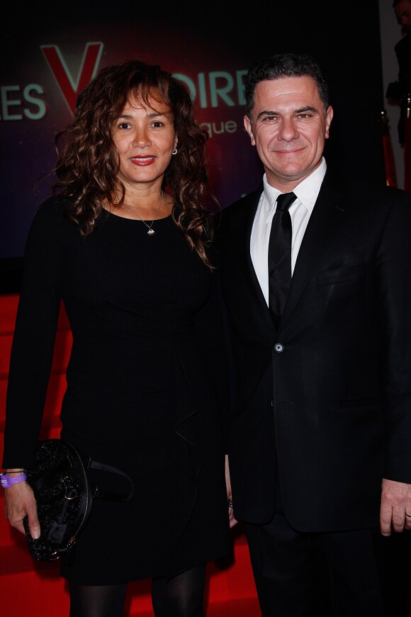 Thierry Chassagne (président de Warner Music France) et sa femme lors de la 26e cérémonie des Victoires de la Musique au Palais des Congrès à Paris, le 2 mars 2011.
