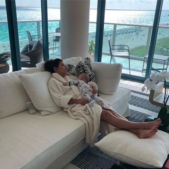 Eva Longoria et Santiago, à Miamin le 8 décembre 2018