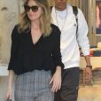 Exclusif - Ellen Pompeo et son mari Chris Ivery sont allés faire du shopping pour noël à Beverly Hills, le 30 novembre 2018.