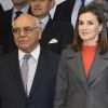 La reine Letizia d'Espagne habillée tout en Hugo Boss lors d'une réunion de la Fondation de lutte contre la toxicomanie au campus Repsol à Madrid le 12 décembre 2018.