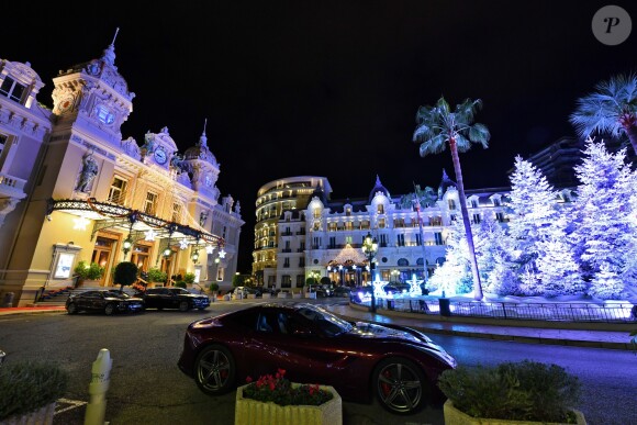 Illustrations des illuminations de Noël sur la place du Casino de Monaco le 12 décembre 2018. © Bruno Bebert / Bestimage