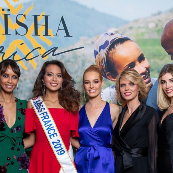 Exclusif - Alicia Aylies, Sonia Rolland (Présidente de Maïsha Africa), Vaimalama Chaves (Miss France 2019), Maëva Coucke, Sylvie Tellier, Alexandra Rosenfeld, Ophély Mézino (première dauphine de Miss France 2019) réunies lors du photocall avant le dîner de gala organisé par Sonia Rolland pour son association Maïsha Africa, le 17 décembre 2018 au Pavillon Gabriel, à Paris. © Gorassini-Moreau/Bestimage