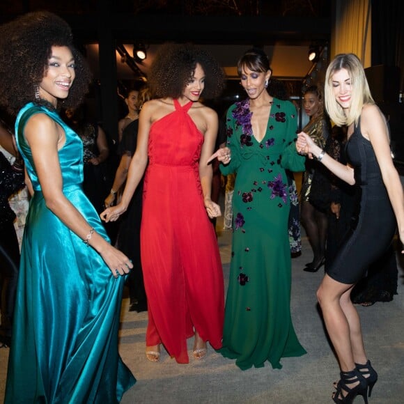 Exclusif - Sonia Rolland et Alexandra Rosenfeld (à droite) dansant avec Ophély Mézino (première dauphine de Miss France 2019) et Alicia Aylies lors du dîner de gala organisé par Sonia Rolland pour son association Maïsha Africa, le 17 décembre 2018 au Pavillon Gabriel, à Paris. © Gorassini-Moreau/Bestimage