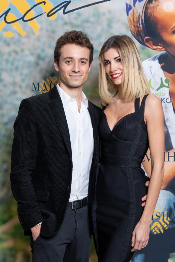 Exclusif - Alexandra Rosenfeld (Miss France 2006) et Hugo Clément posant en couple lors du photocall avant le dîner de gala organisé par Sonia Rolland pour son association Maïsha Africa, le 17 décembre 2018 au Pavillon Gabriel, à Paris. © Gorassini-Moreau/Bestimage