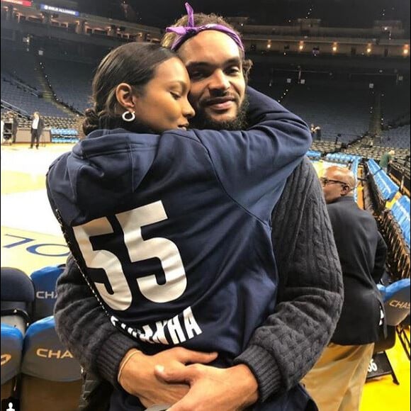 Lais Ribeiro est venue soutenir Joakim Noah lors du match des Grizzlies contre les Warriors le 19 décembre 2018.