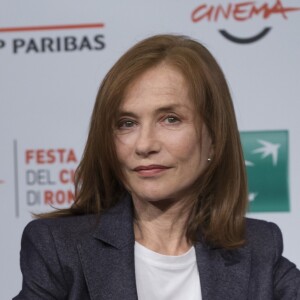 Photocall avec Isabelle Huppert lors du 13e Festival du Film de Rome, le 20 octobre 2018.