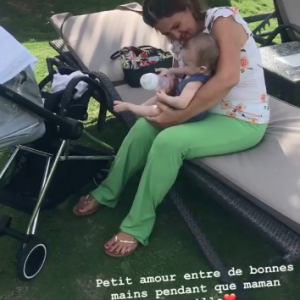 Roméo, le bébé de Sylvie Tellier, profite de Tahiti avec sa maman qui accompagne Vaimalama Chaves, notre nouvelle Miss France 2019, dans sa région d'origine.