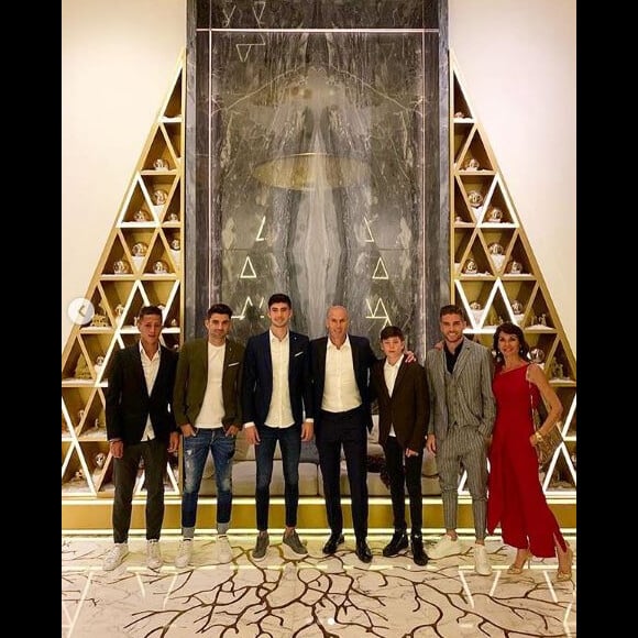 Zinédine Zidane en famille pour fêter Noël à Dubaï. Instagram, le 24 décembre 2018.