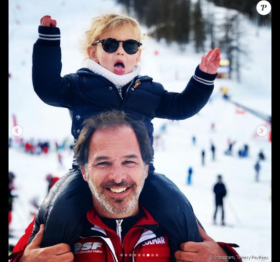Thierry Peythieu et son fils Tom en vacances au ski à Serre Chevalier, le 29 décembre 2018.