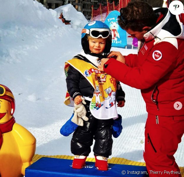 Ingrid Chauvin et son fils Tom en vacances au ski à Serre Chevalier, le 29 décembre 2018. Premier podium pour le petit garçon !
