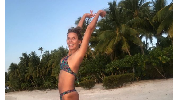 Sylvie Tellier, maman heureuse en bikini : Elle annonce ses résolutions !