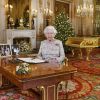 Photo officielle de la reine Elisabeth lors de l'enregistrement de son message pour les fêtes de Noël depuis le palais de Buckingham à Londres. Le 24 décembre 2018