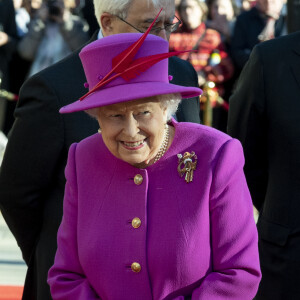 La reine Elisabeth II d'Angleterre rend visite aux membres de "the Honourable Society of Lincoln's Inn" à Londres le 13 décembre 2018.