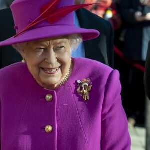 La reine Elisabeth II d'Angleterre rend visite aux membres de "the Honourable Society of Lincoln's Inn" à Londres le 13 décembre 2018.