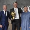 Didier Deschamps et Cristiano Ronaldo lors de la 10e édition des Dubai Globe Soccer Awards le 3 janvier 2019. 