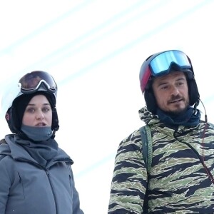 Exclusif - Katy Perry et son compagnon Orlando Bloom à la sortie du Cloud Nine Alpine Bistro à Aspen, Colorado, le 30 décembre 2018.