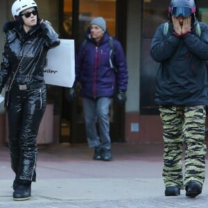 Exclusif - Orlando Bloom et sa compagne Katy Perry font du ski à Aspen, le 2 janvier 2019.