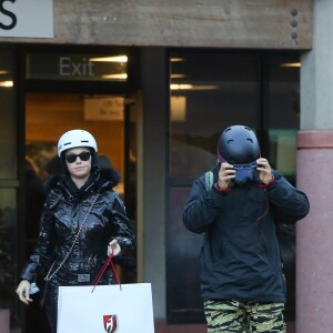 Exclusif - Orlando Bloom et sa compagne Katy Perry font du ski à Aspen, le 2 janvier 2019.