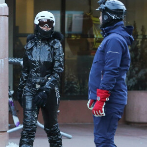 Exclusif - Orlando Bloom et sa compagne Katy Perry font du ski à Aspen, le 2 janvier 2019.