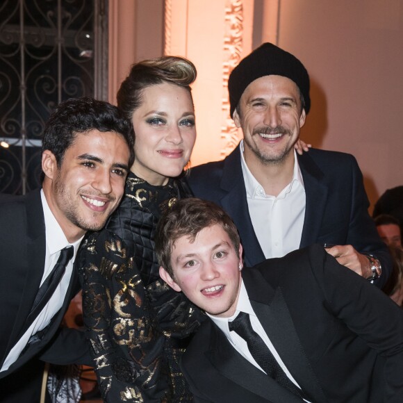 Shaïn Boumedine (Révélations César 2019 – Comédien dans Mektoub My Love: Canto Uno), Marion Cotillard, son compagnon Guillaume Canet et Anthony Bajon (Révélations César 2019 – Comédien dans La Prière) - Soirée des révélations des César 2019 au Petit Palais à Paris, France, le 14 janvier 2019. © Olivier Borde/Bestimage
