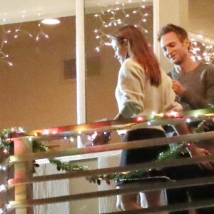Exclusif - Jennifer Garner et son compagnon John Miller se retrouvent en amoureux à Los Angeles le 7 janvier 2019.