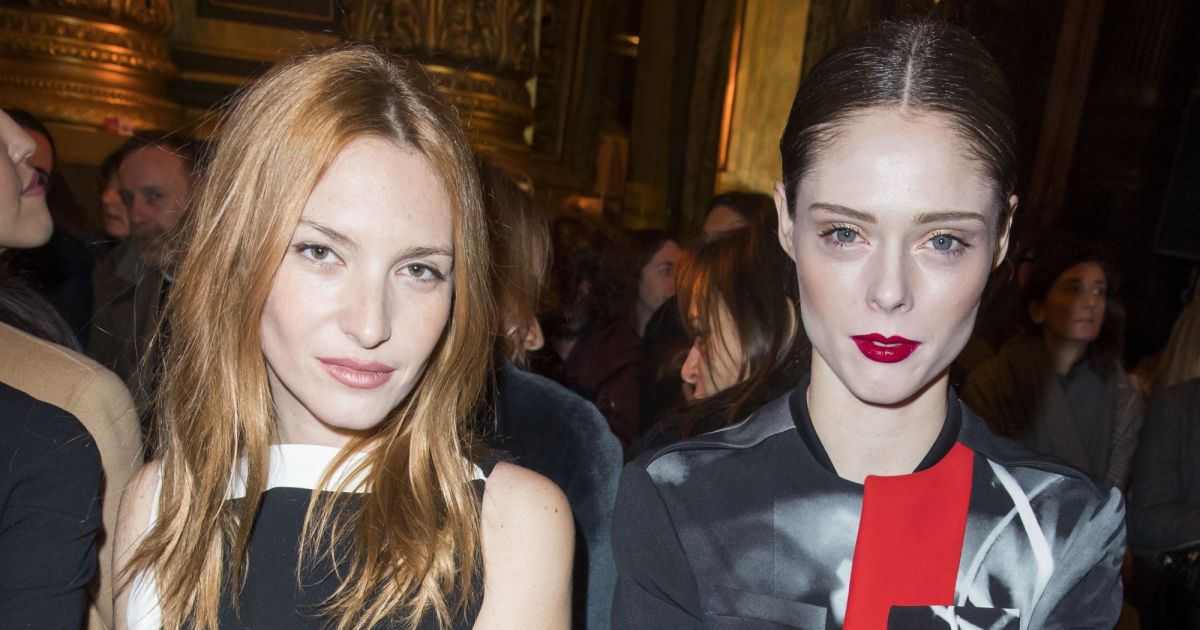 Joséphine de la Baume et Coco Rocha au front row du défilé Schiaparelli