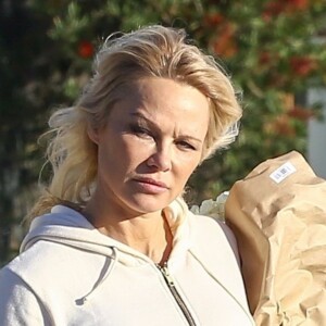 Exclusif - Pamela Anderson est allée faire des courses au Vintage Grocers market à Malibu, Los Angeles. Le 21 janvier 2019