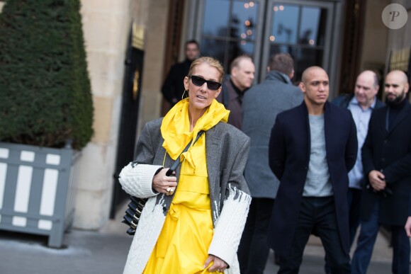 Céline Dion quitte l'hôtel de Crillon à Paris le 29 janvier 2019.