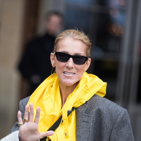 Céline Dion quitte l'hôtel de Crillon à Paris le 29 janvier 2019.