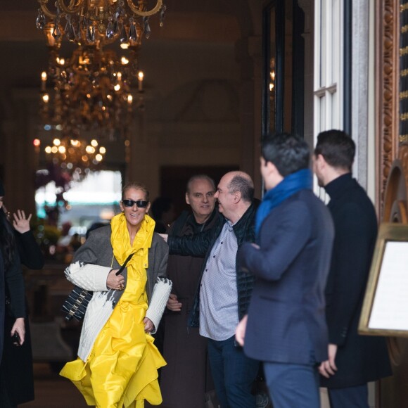 Céline Dion quitte l'hôtel de Crillon à Paris le 29 janvier 2019.