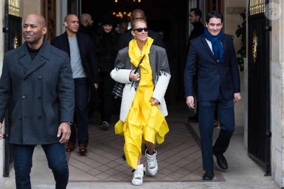 Céline Dion quitte l'hôtel de Crillon à Paris le 29 janvier 2019.