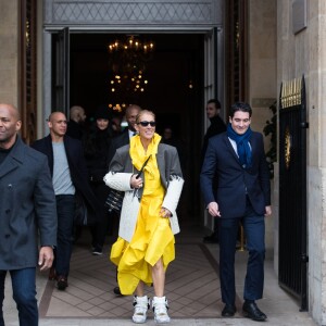 Céline Dion quitte l'hôtel de Crillon à Paris le 29 janvier 2019.