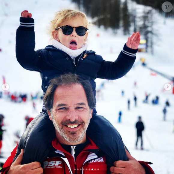 Thierry Peythieu et son fils Tom en vacances au ski à Serre Chevalier, le 29 décembre 2018.