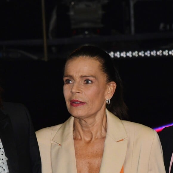 La princesse Stéphanie de Monaco, entourée de ses filles Pauline Ducruet et Camille Gottlieb durant la 3ème soirée du 43ème Festival International du Cirque de Monte Carlo sous le chapiteau de Fontvieille à Monaco le 19 janvier 2019. Le Festival se déroule jusqu'au 27 janvier. © Bruno Bebert / pool / Bestimage